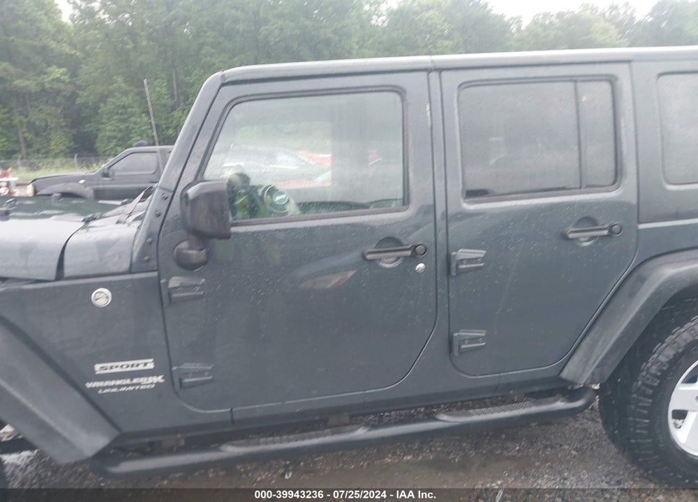 2018 JEEP WRANGLER JK UNLIMITED SPORT S 4X4 VIN: 1C4BJWDG6JL860680