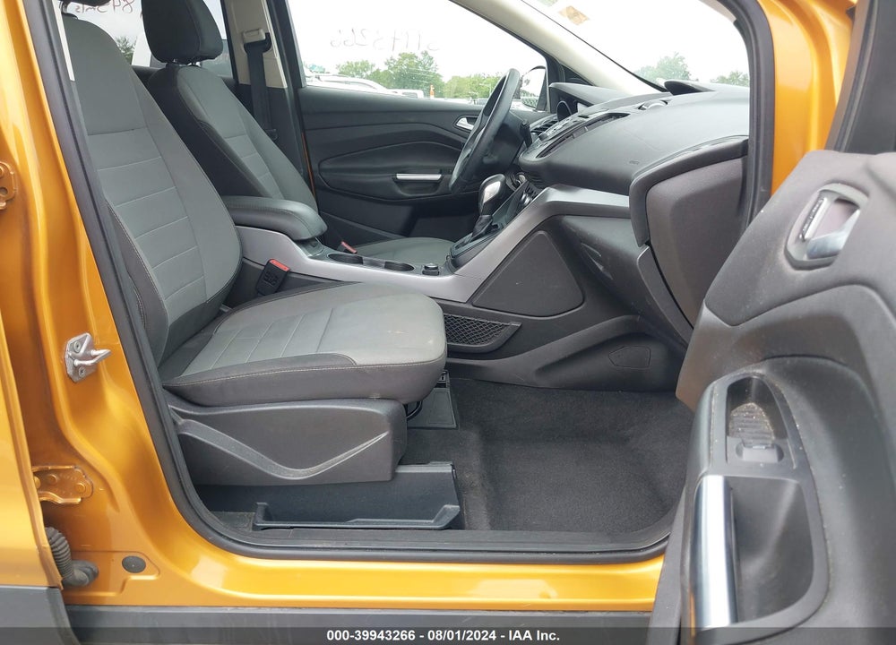 2016 FORD ESCAPE SE VIN: 1FMCU9GX5GUB74847