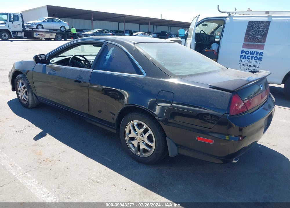 2001 HONDA ACCORD 3.0 EX VIN: 1HGCG225X1A015910