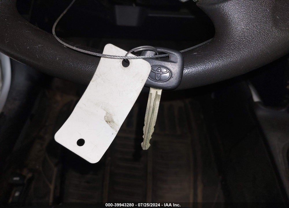 2012 TOYOTA YARIS VIN: JTDBT4K31CL012417
