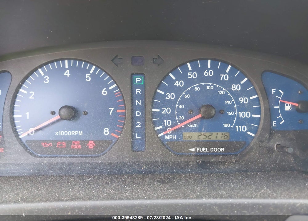 2002 TOYOTA SIENNA VIN: 4T3ZF13C82U438667
