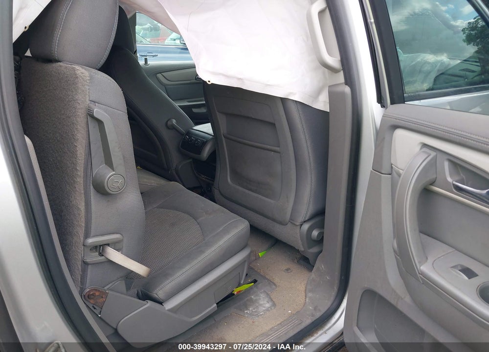 2017 CHEVROLET TRAVERSE LS VIN: 1GNKRFED2HJ341104
