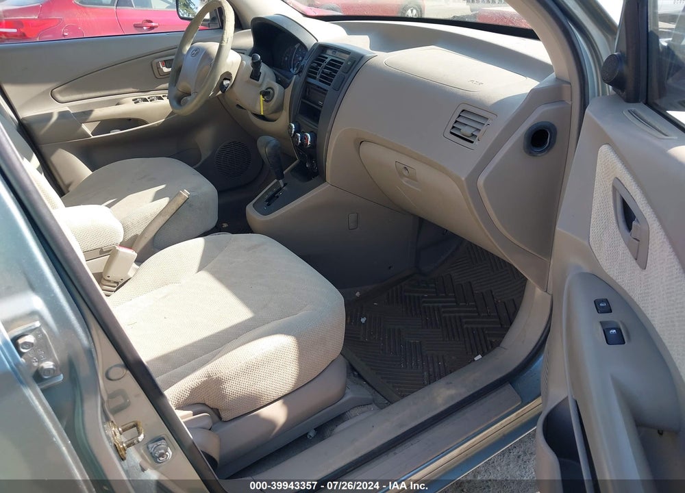 2005 HYUNDAI TUCSON GL VIN: KM8JM12B45U152629