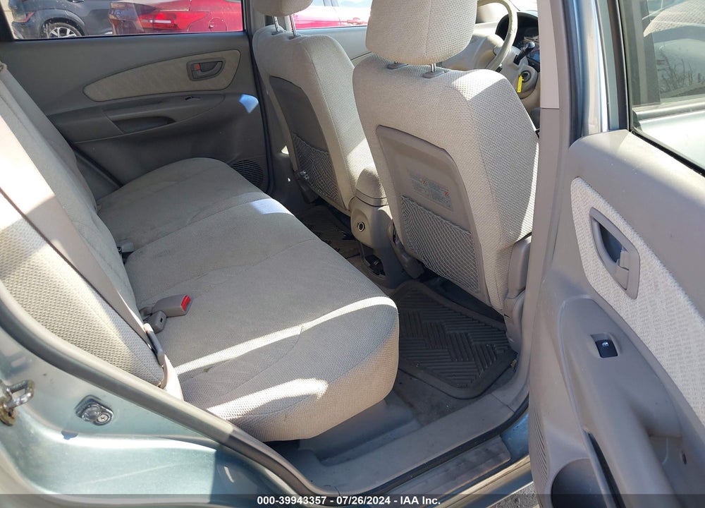 2005 HYUNDAI TUCSON GL VIN: KM8JM12B45U152629