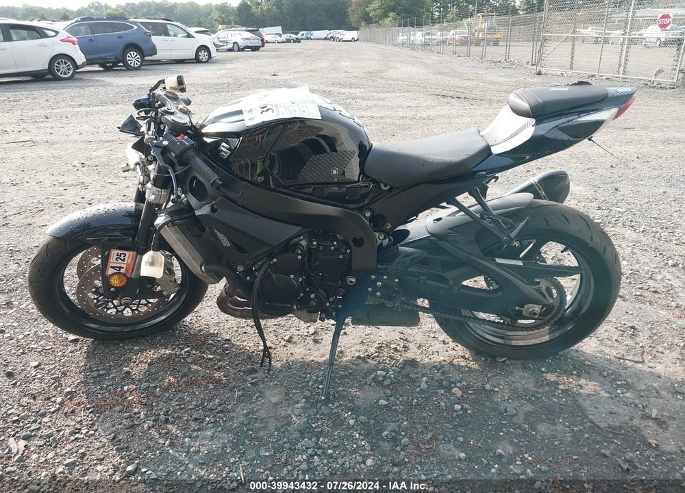 2020 SUZUKI GSX-R600 VIN: JS1GN7FAXL7100024