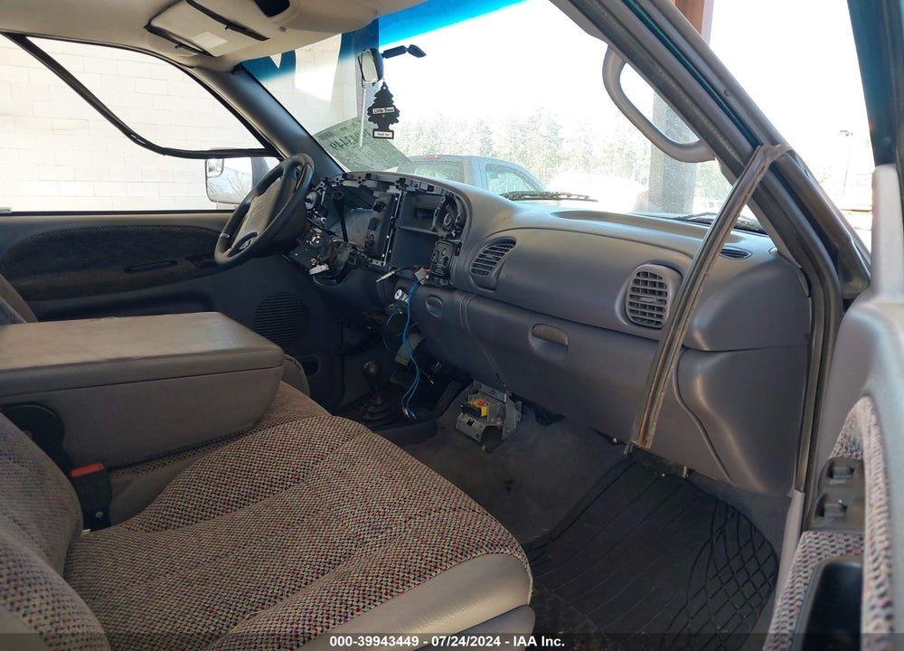 1998 DODGE RAM 1500 ST VIN: 3B7HF13Z7WG126409
