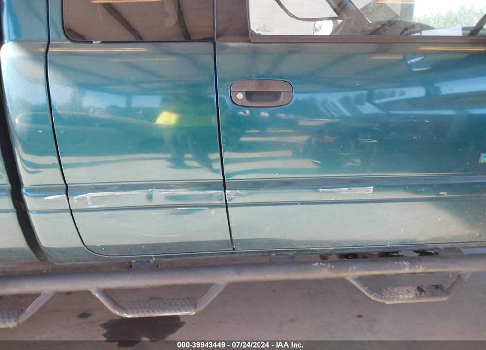 1998 DODGE RAM 1500 ST VIN: 3B7HF13Z7WG126409
