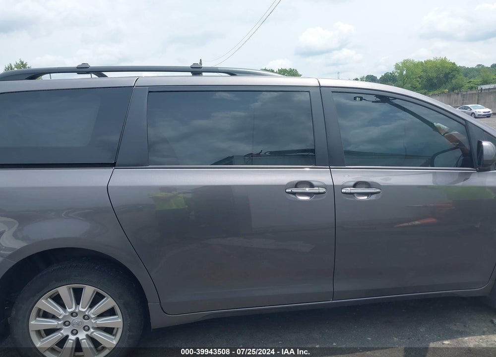 2017 TOYOTA SIENNA XLE PREMIUM 7 PASSENGER VIN: 5TDDZ3DC1HS161169