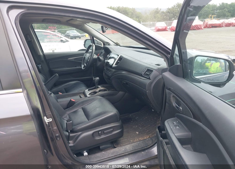 2017 HONDA PILOT EX-L VIN: 5FNYF6H5XHB048140