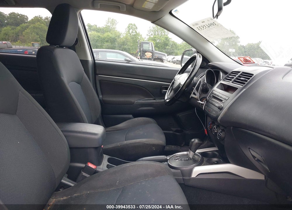 2011 MITSUBISHI OUTLANDER SPORT ES VIN: JA4AP3AU3BZ011408