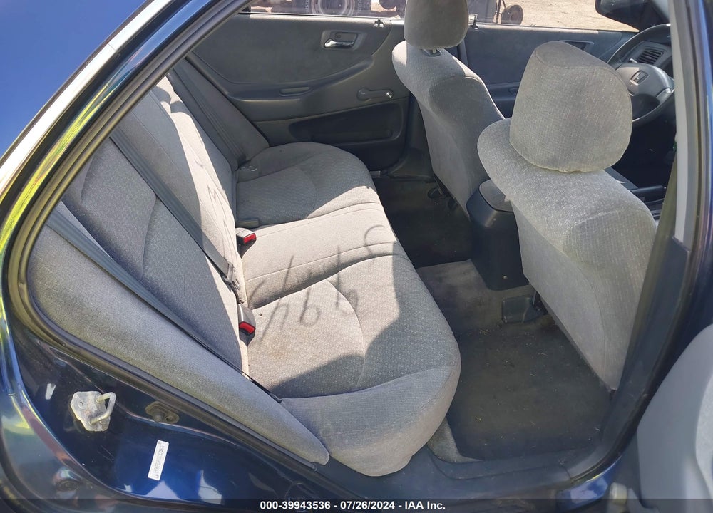 2002 HONDA ACCORD 2.3 VP VIN: 1HGCF86652A173971