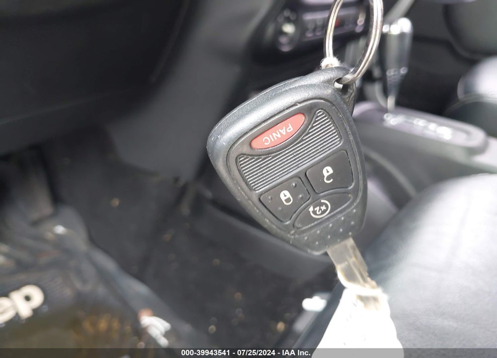 2013 JEEP WRANGLER UNLIMITED SAHARA VIN: 1C4BJWEG5DL575830