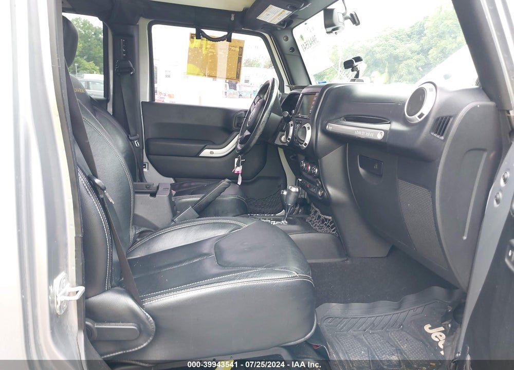 2013 JEEP WRANGLER UNLIMITED SAHARA VIN: 1C4BJWEG5DL575830
