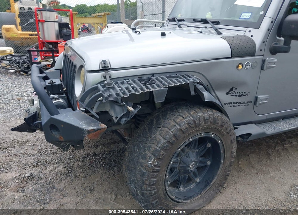 2013 JEEP WRANGLER UNLIMITED SAHARA VIN: 1C4BJWEG5DL575830