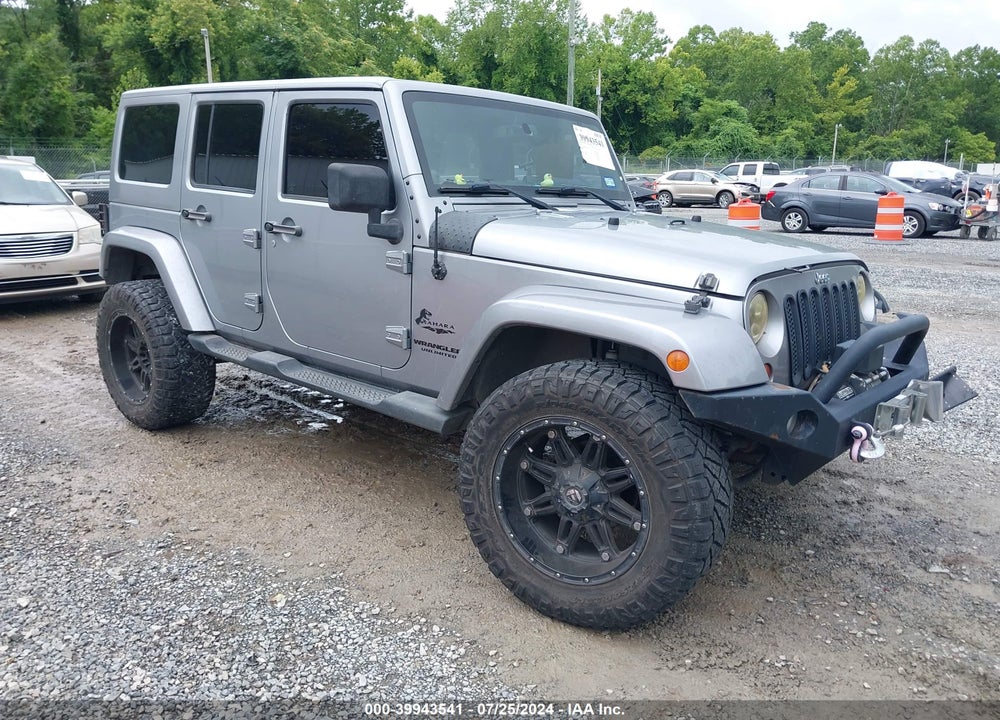 2013 JEEP WRANGLER UNLIMITED SAHARA VIN: 1C4BJWEG5DL575830