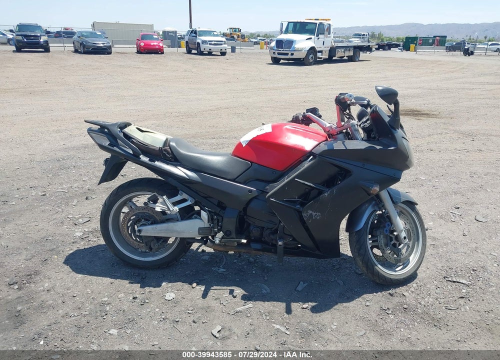 2004 YAMAHA FJR1300 VIN: JYARP07E54A002276