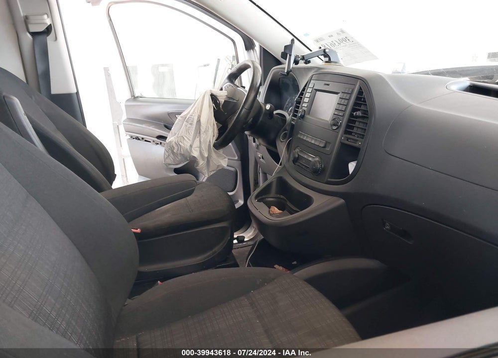 2016 MERCEDES-BENZ METRIS VIN: WD3PG2EAXG3133195