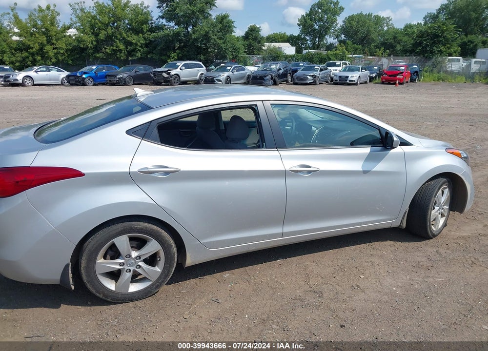 2013 HYUNDAI ELANTRA GLS VIN: KMHDH4AE2DU605319