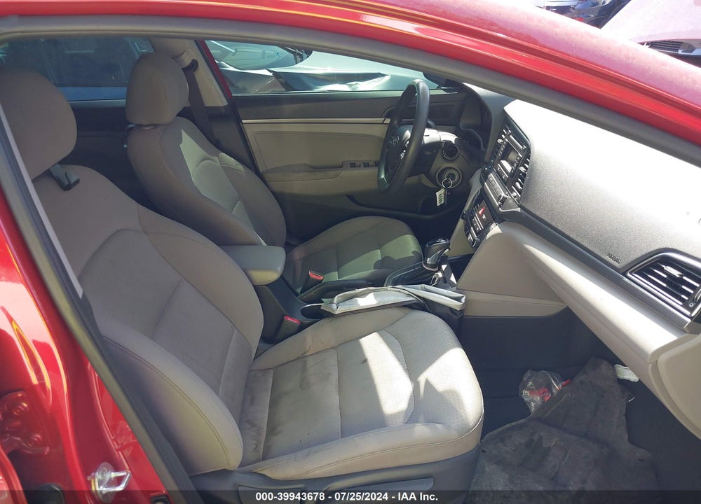 2017 HYUNDAI ELANTRA SE VIN: 5NPD74LF1HH141906