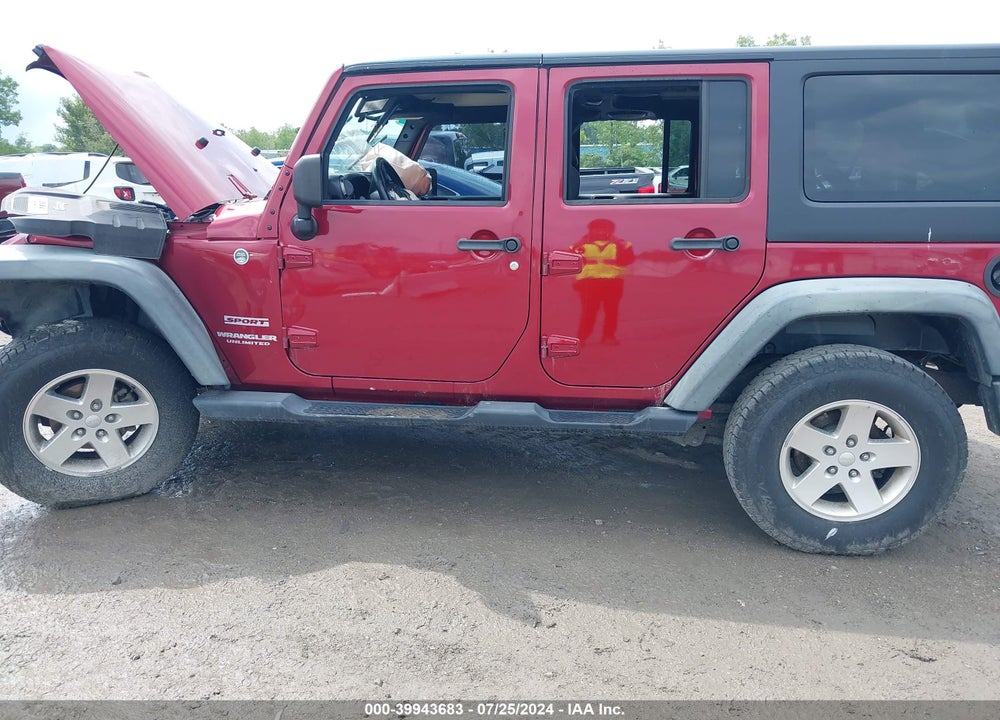 2012 JEEP WRANGLER UNLIMITED SPORT VIN: 1C4BJWDG7CL135107