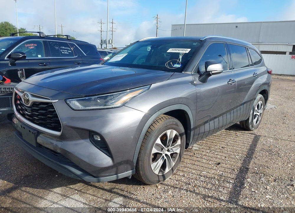 2021 TOYOTA HIGHLANDER XLE VIN: 5TDGZRAH1MS047182