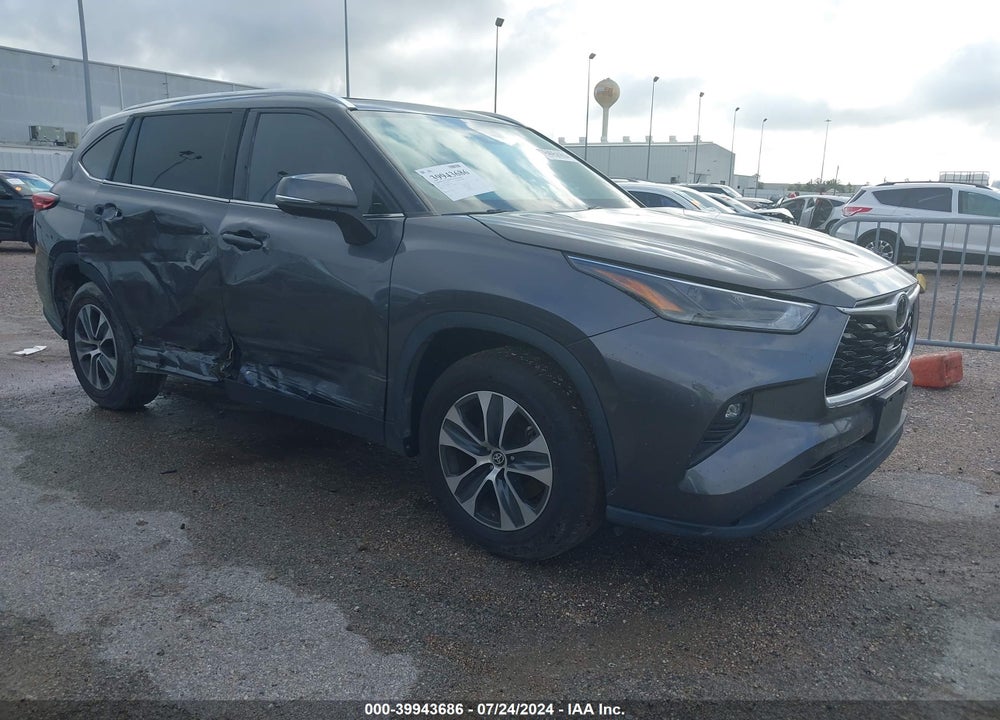 2021 TOYOTA HIGHLANDER XLE VIN: 5TDGZRAH1MS047182