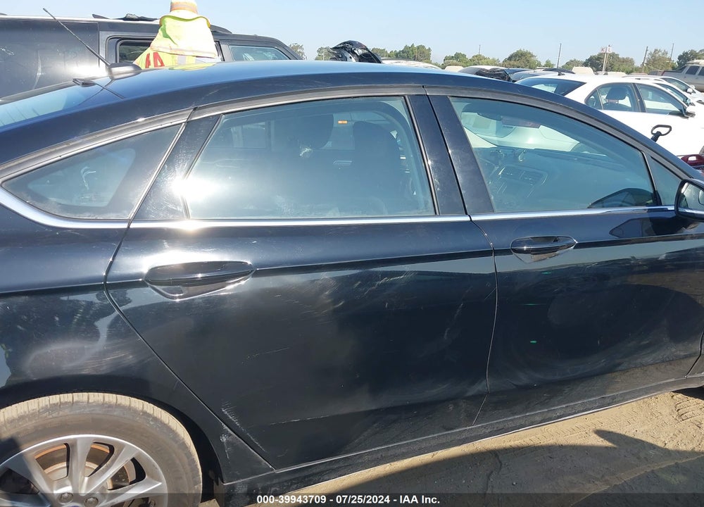 2017 FORD FUSION SE VIN: 3FA6P0HD2HR183884