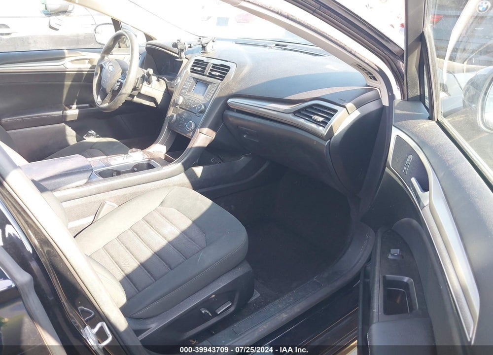 2017 FORD FUSION SE VIN: 3FA6P0HD2HR183884