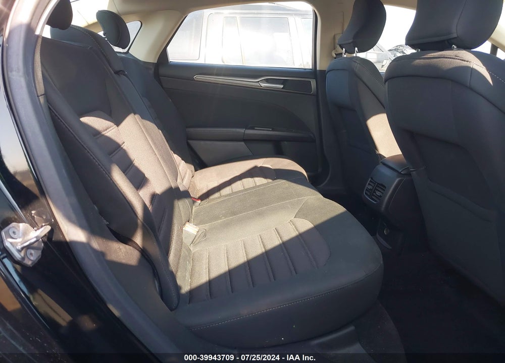 2017 FORD FUSION SE VIN: 3FA6P0HD2HR183884
