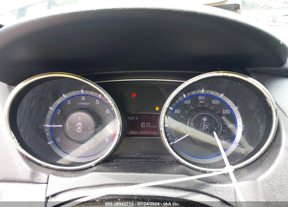 2011 HYUNDAI SONATA VIN: 5NPEB4AC6BH240613