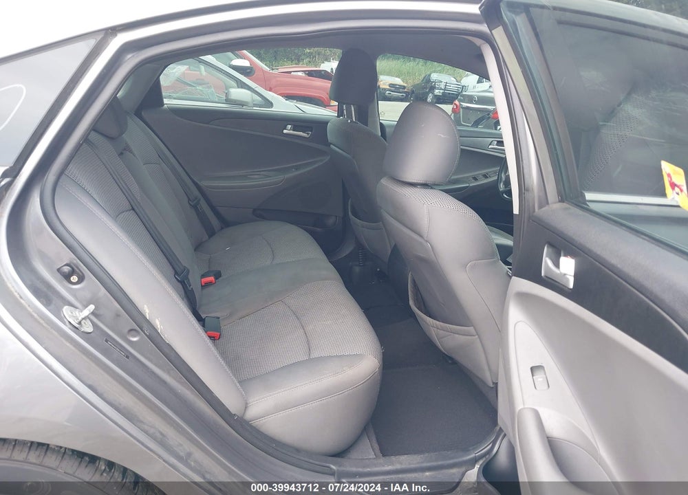 2011 HYUNDAI SONATA VIN: 5NPEB4AC6BH240613