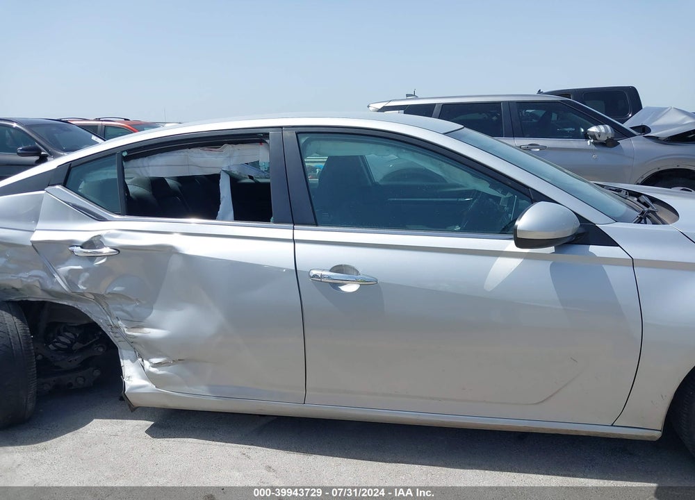 2022 NISSAN ALTIMA SV FWD VIN: 1N4BL4DV2NN302127