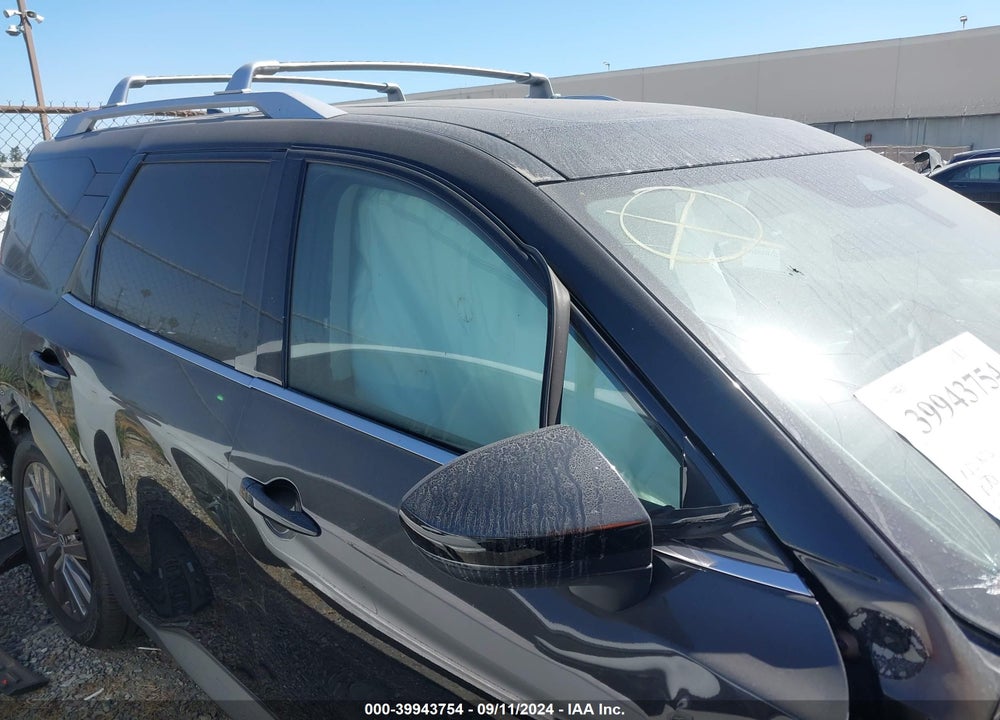 2023 NISSAN PATHFINDER SL FWD VIN: 5N1DR3CB8PC255795