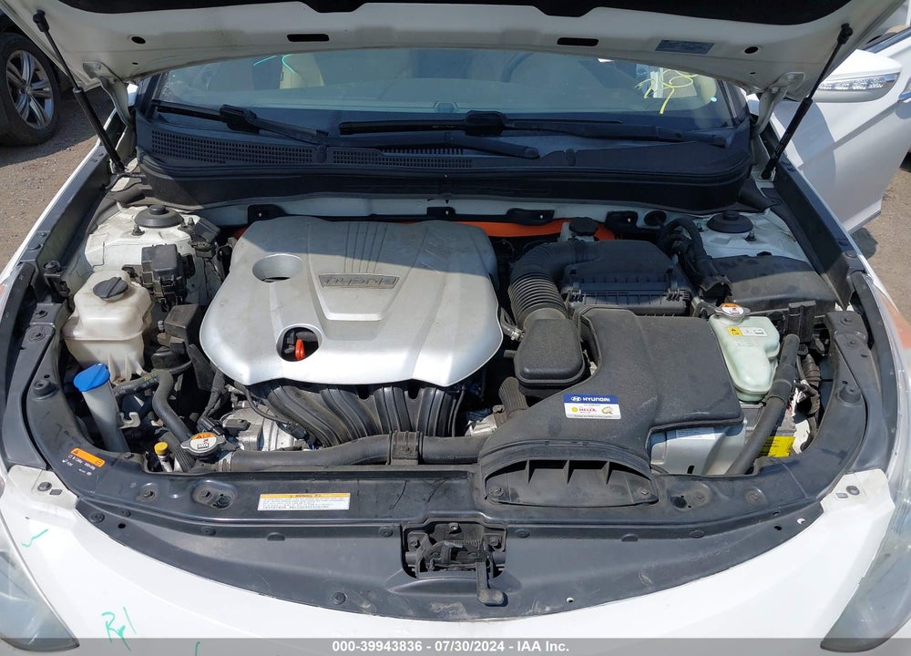 2015 HYUNDAI SONATA HYBRID LIMITED VIN: KMHEC4A40FA127917