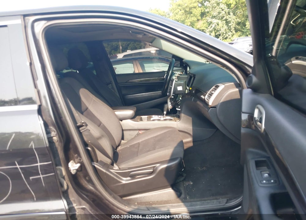 2012 JEEP GRAND CHEROKEE VIN: 1C4RJFAG0CC220132