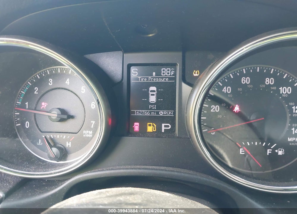 2012 JEEP GRAND CHEROKEE VIN: 1C4RJFAG0CC220132