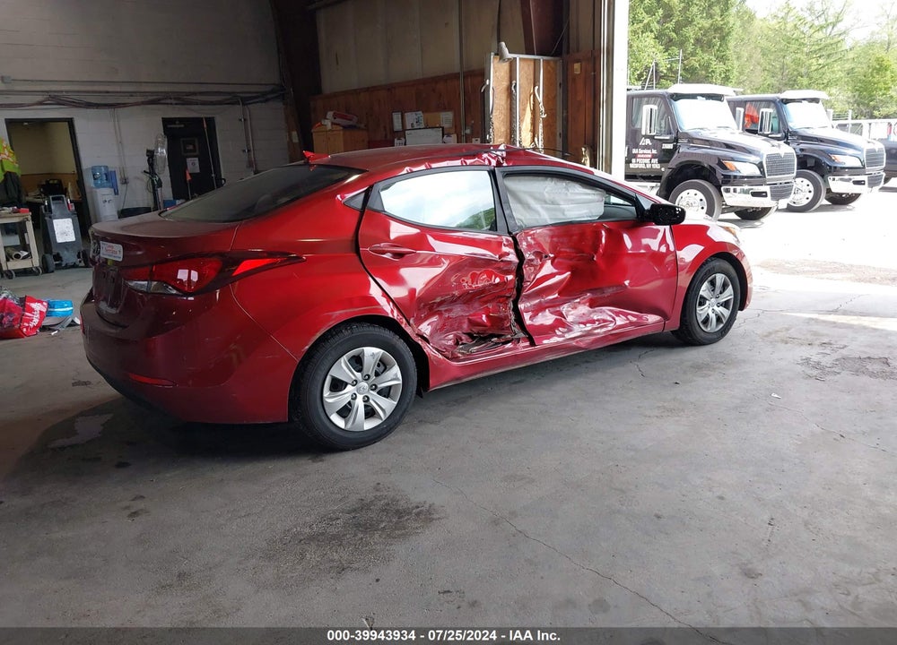 2016 HYUNDAI ELANTRA SE VIN: 5NPDH4AE5GH762510
