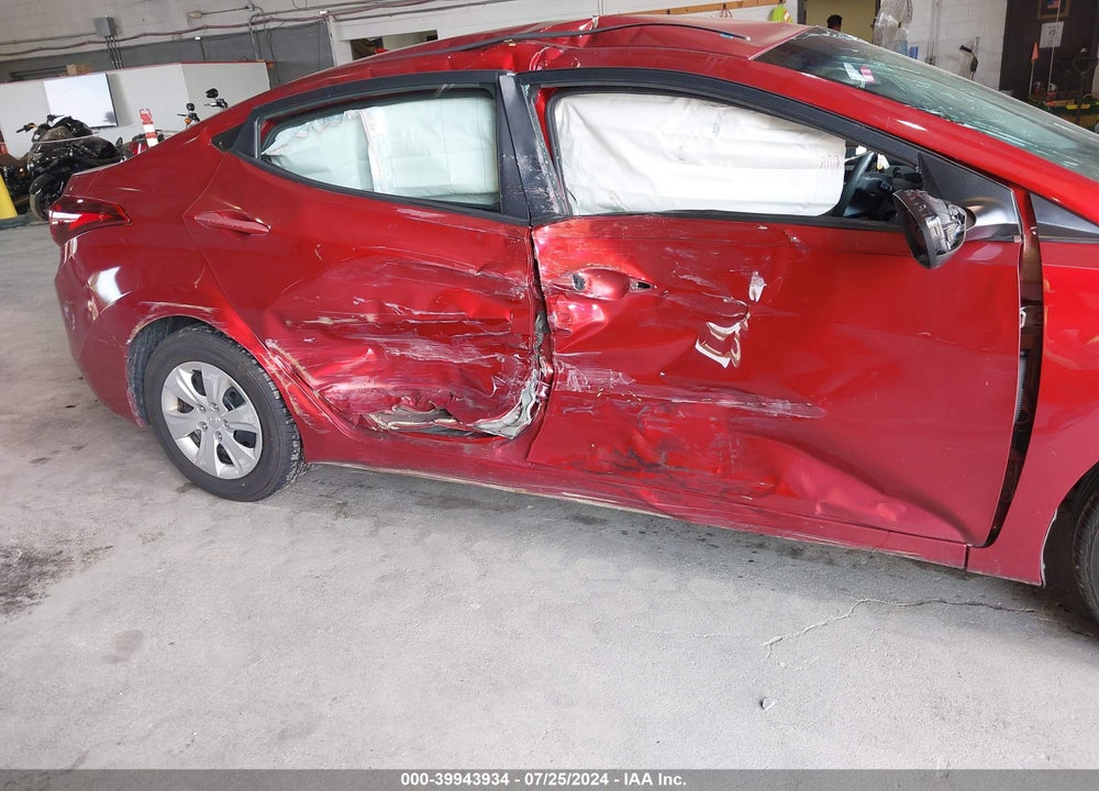 2016 HYUNDAI ELANTRA SE VIN: 5NPDH4AE5GH762510