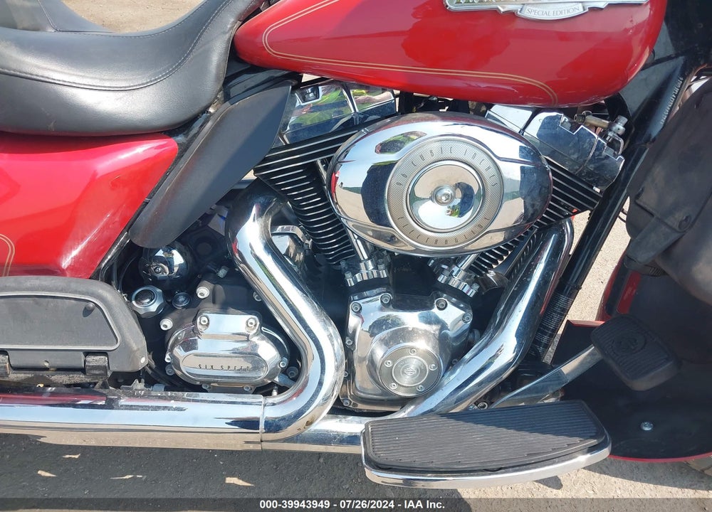 2011 HARLEY-DAVIDSON FLHTCU SHRINE VIN: 1HD1FL417BB663174