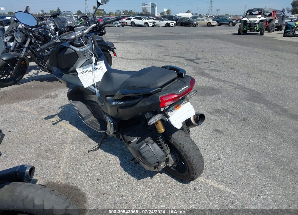 2021 HONDA ADV150 A VIN: MLHKF3858M5001444