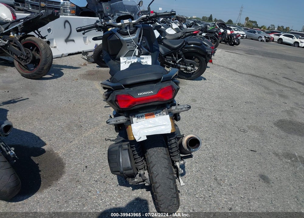 2021 HONDA ADV150 A VIN: MLHKF3858M5001444
