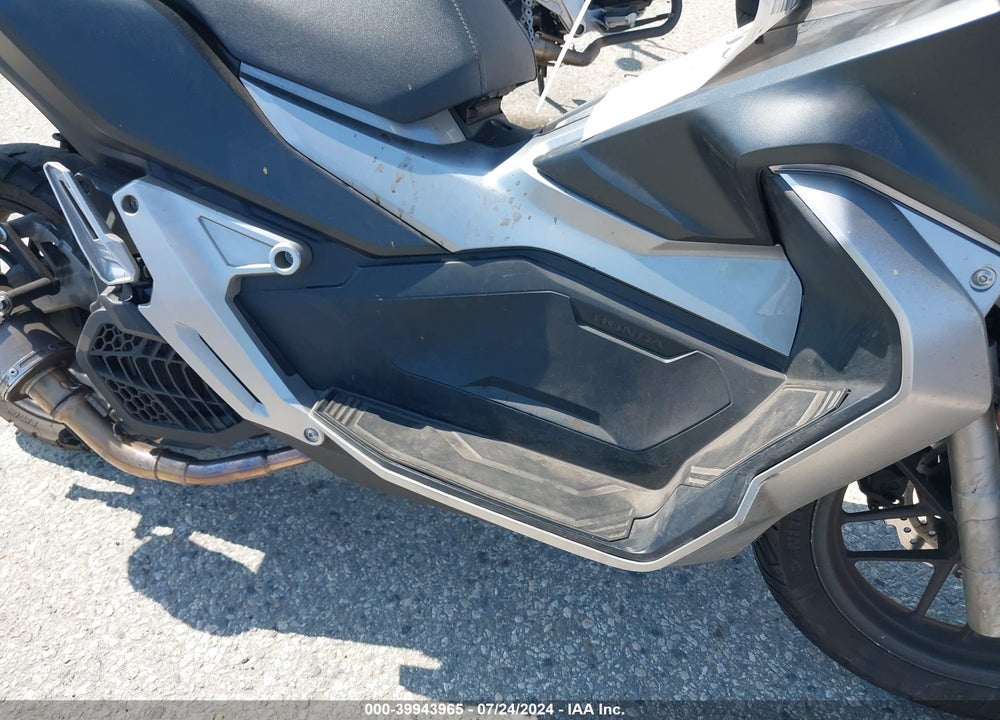 2021 HONDA ADV150 A VIN: MLHKF3858M5001444