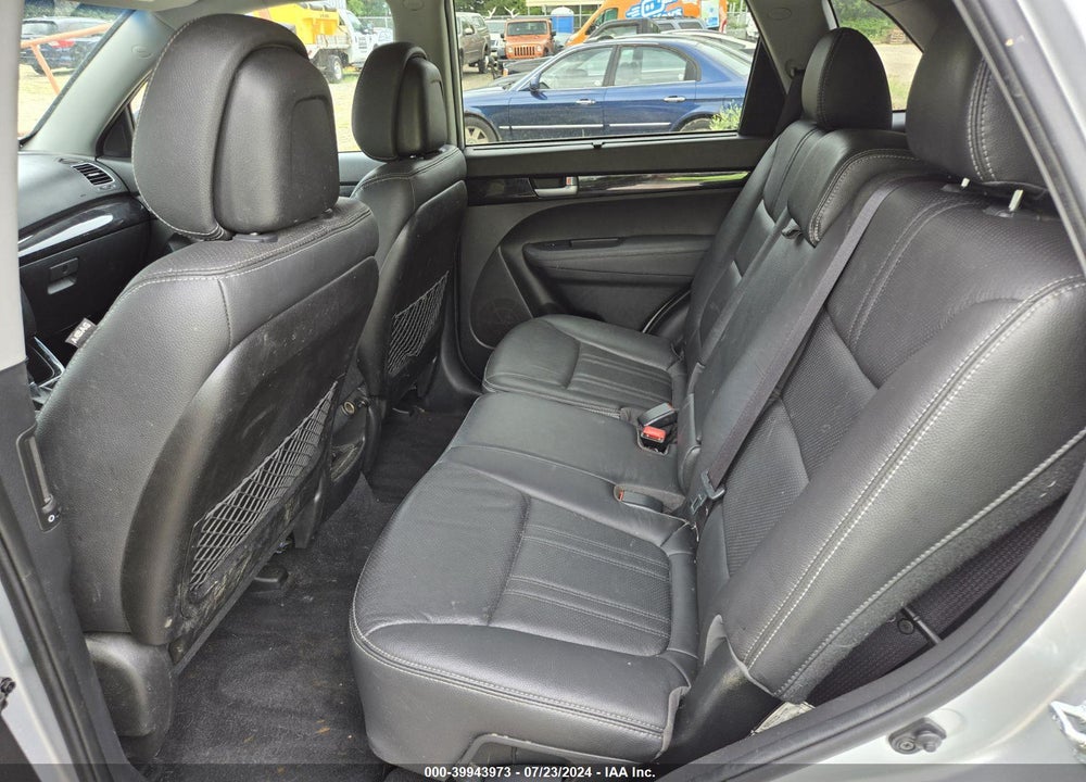2015 KIA SORENTO LX VIN: 5XYKT3A60FG630141