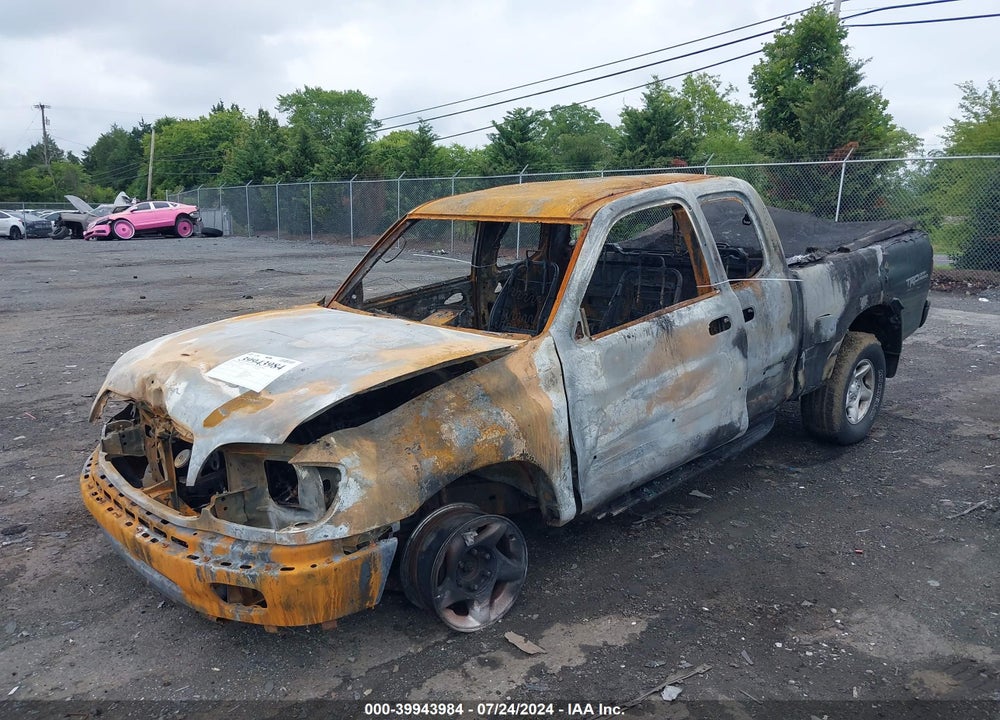 2001 TOYOTA TUNDRA LTD V8 VIN: 5TBBT48171S167421