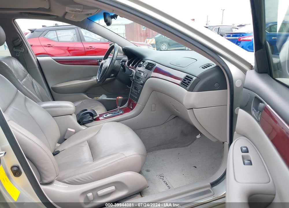 2003 LEXUS ES 300 VIN: JTHBF30G530120028