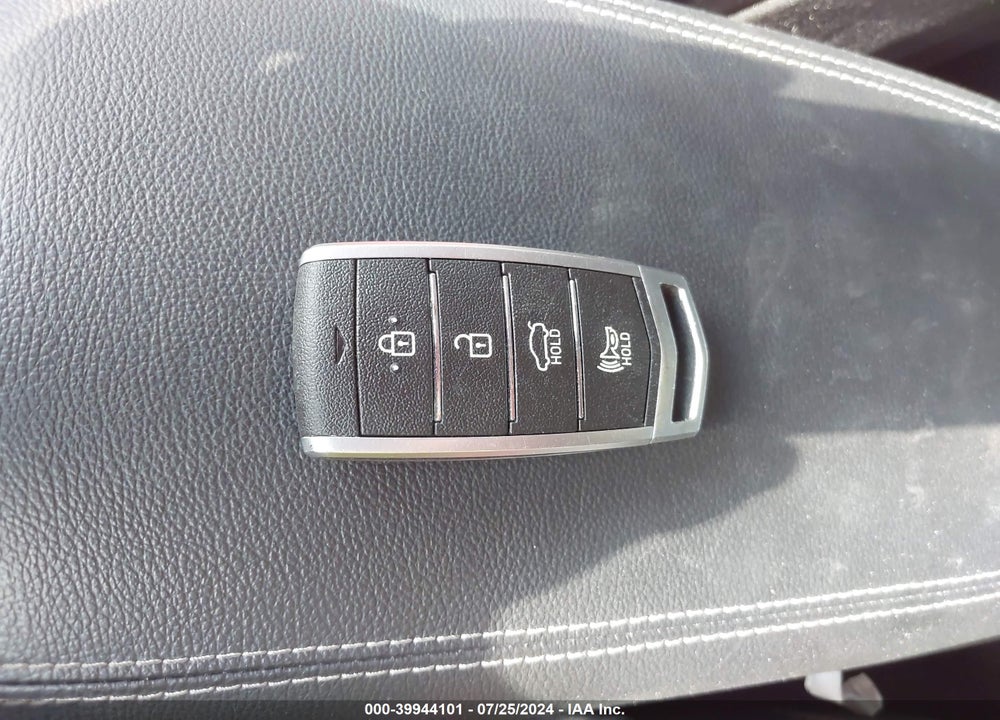 2019 GENESIS G70 2.0T SPORT VIN: KMTG24LA7KU031103