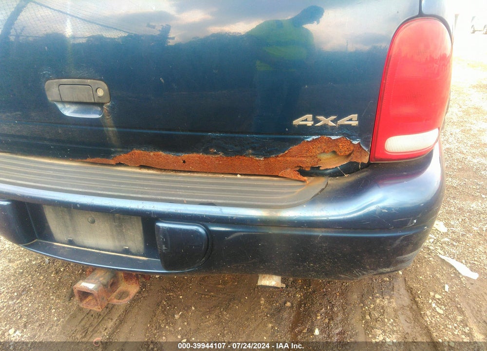 2000 DODGE DURANGO VIN: 1B4HS28N7YF272396