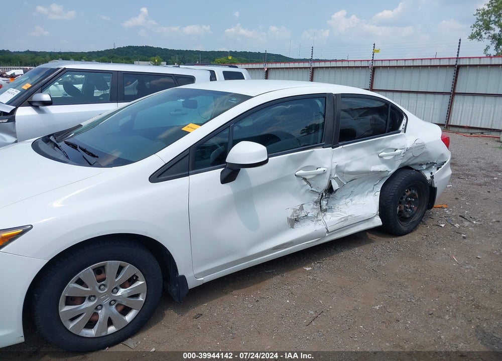 2012 HONDA CIVIC VIN: 2HGFB2F56CH605211