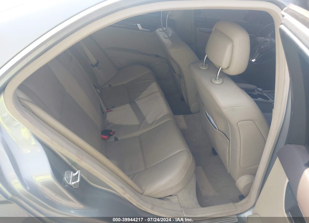 2012 MERCEDES-BENZ C 300 VIN: WDDGF8BB6CR230075