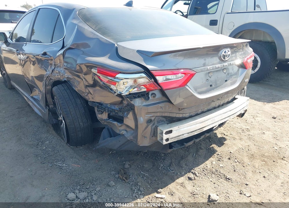 2019 TOYOTA CAMRY SE VIN: 4T1B11HK2KU771634